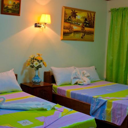 Sea Jewel Beach Resort Puerto Galera Buitenkant foto