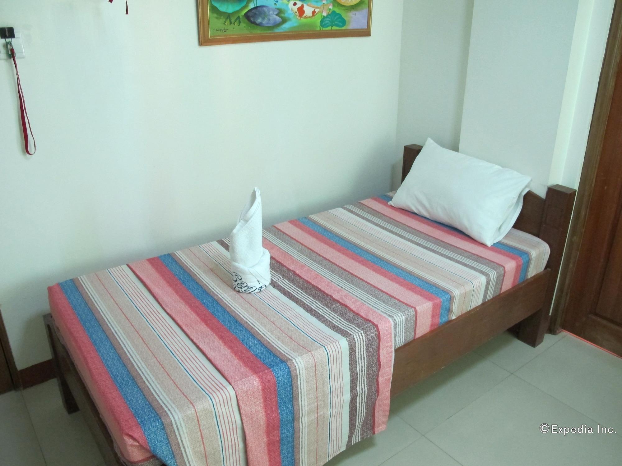Sea Jewel Beach Resort Puerto Galera Buitenkant foto