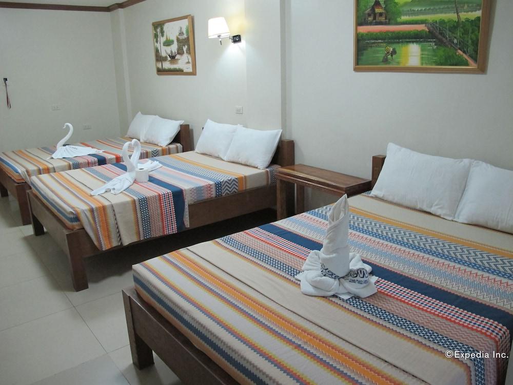 Sea Jewel Beach Resort Puerto Galera Buitenkant foto