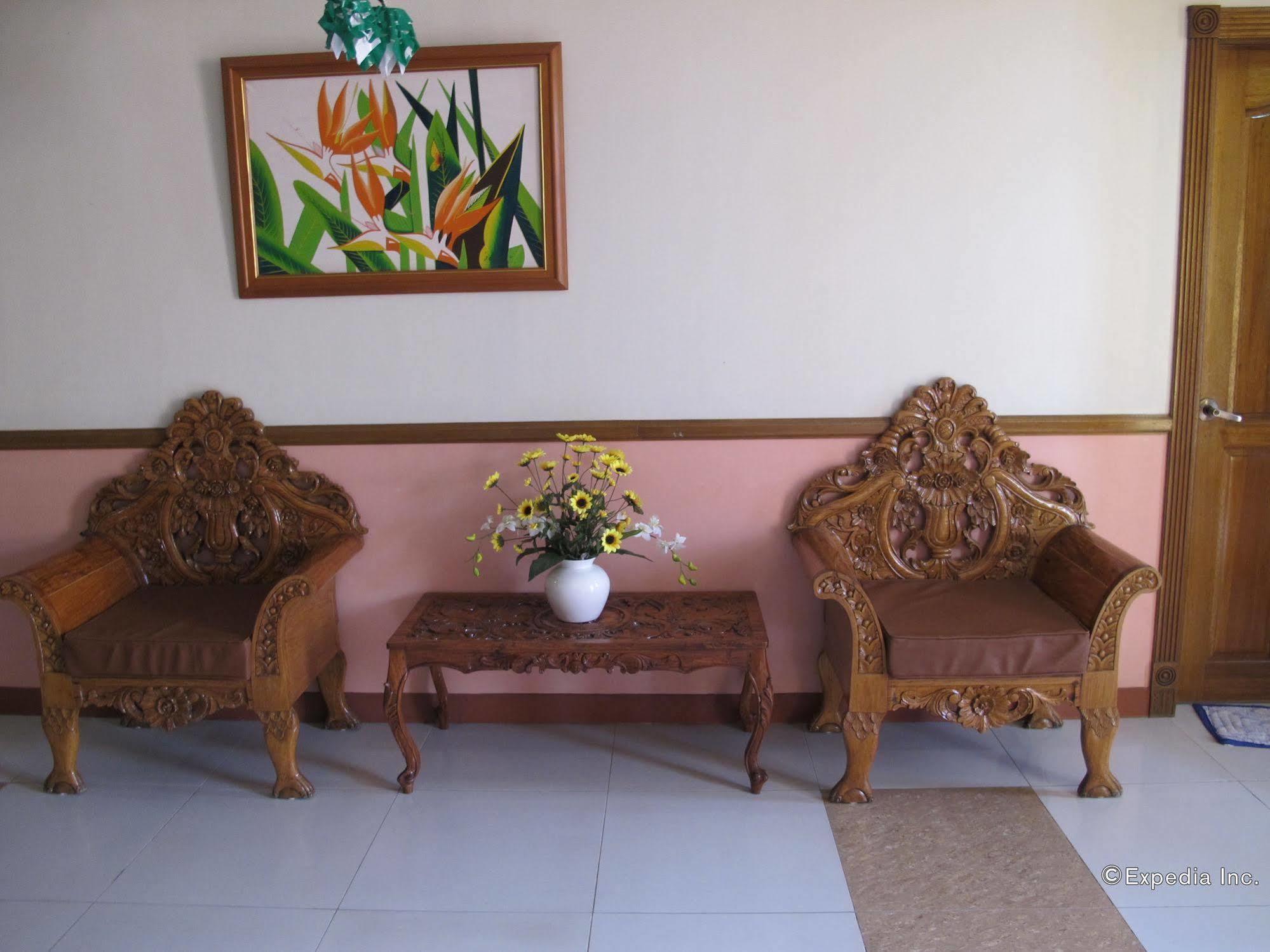 Sea Jewel Beach Resort Puerto Galera Buitenkant foto